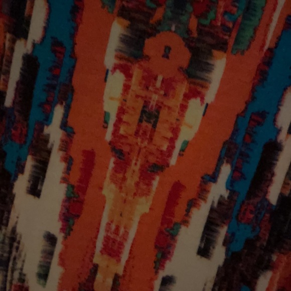 Two maxi skirts size large in excellent condition.. 1 blousegoes well  w skirts - Picture 2 of 7